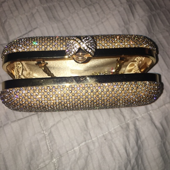Gold & diamond accent ring finger clutch - Picture 4 of 7